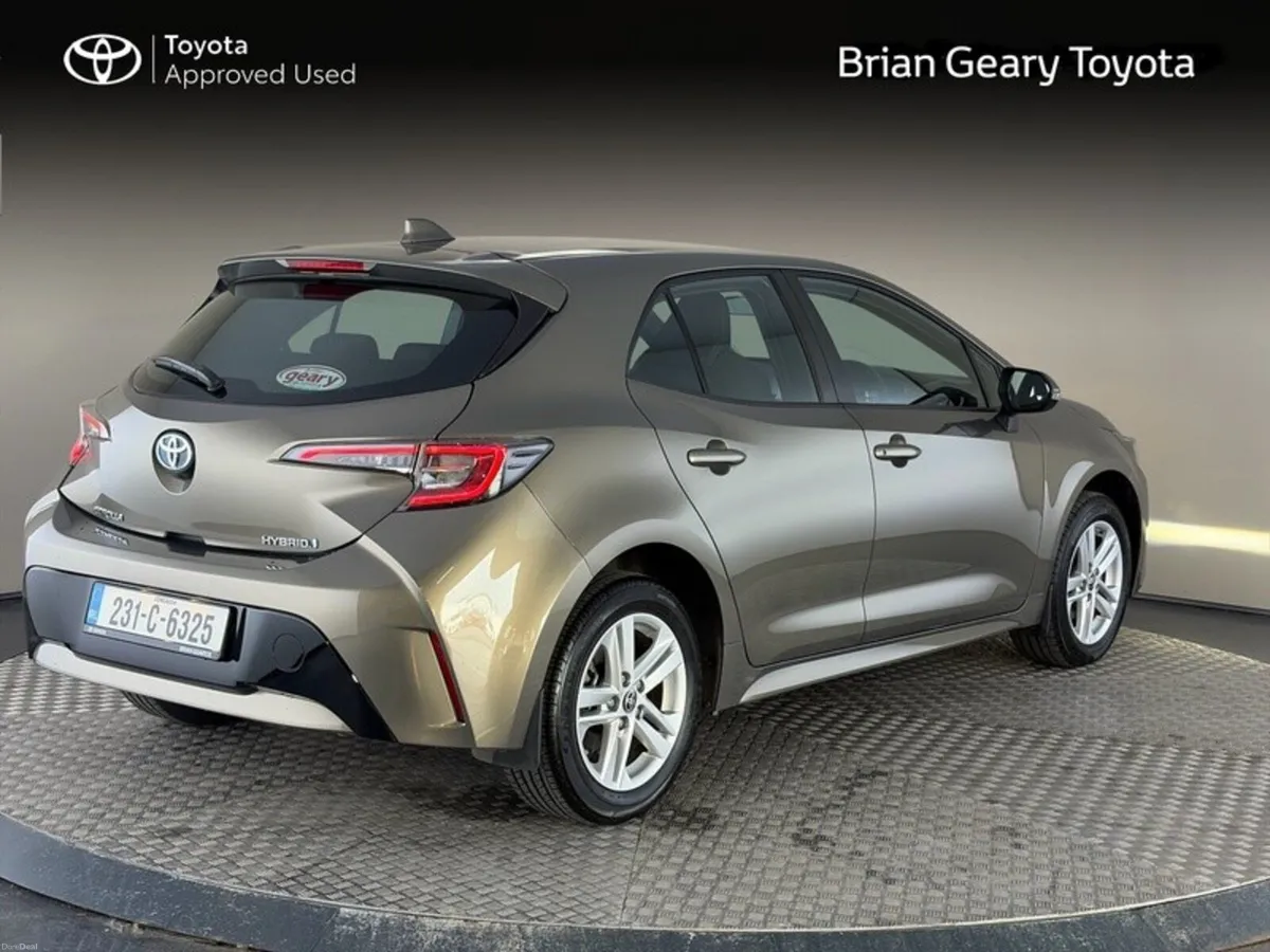 Toyota Corolla Luna Hybrid Hatchback - Image 2