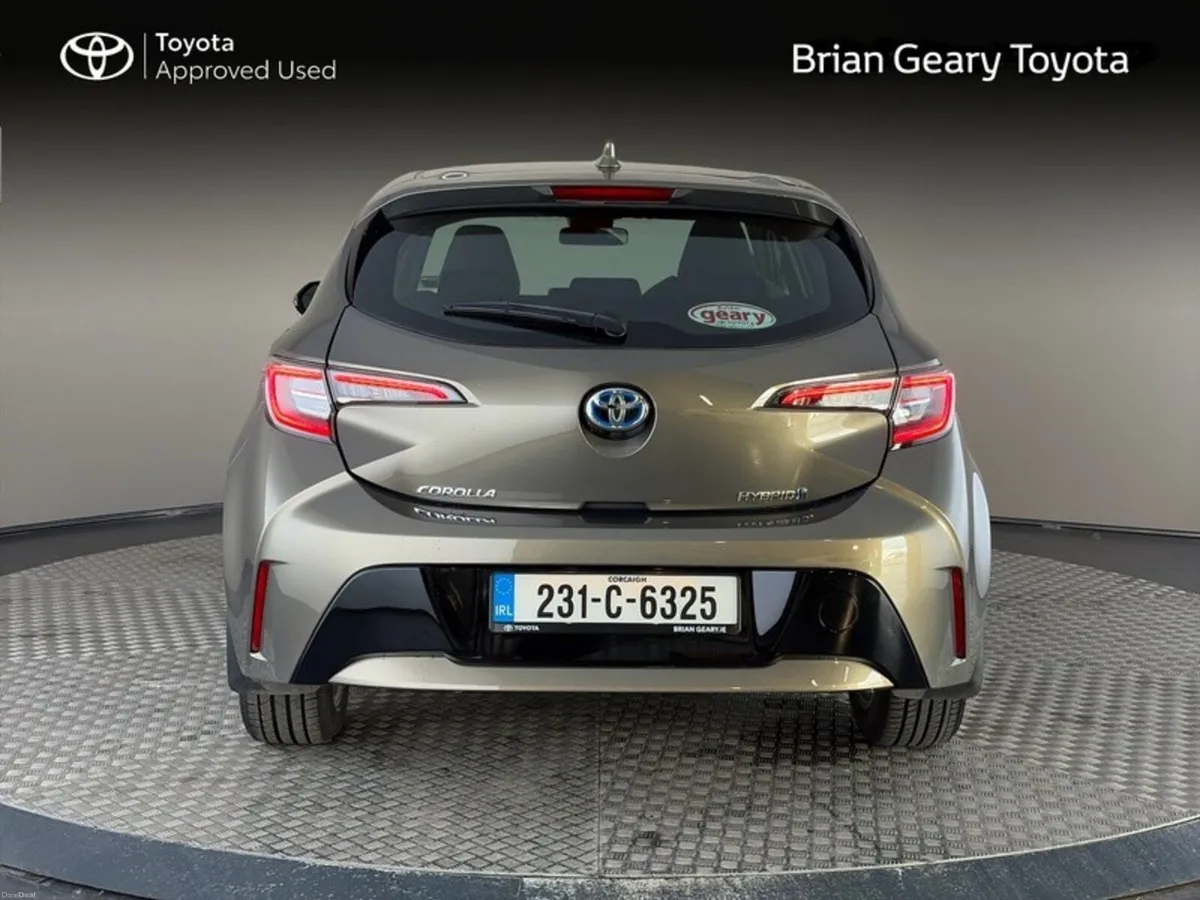Toyota Corolla Luna Hybrid Hatchback - Image 4