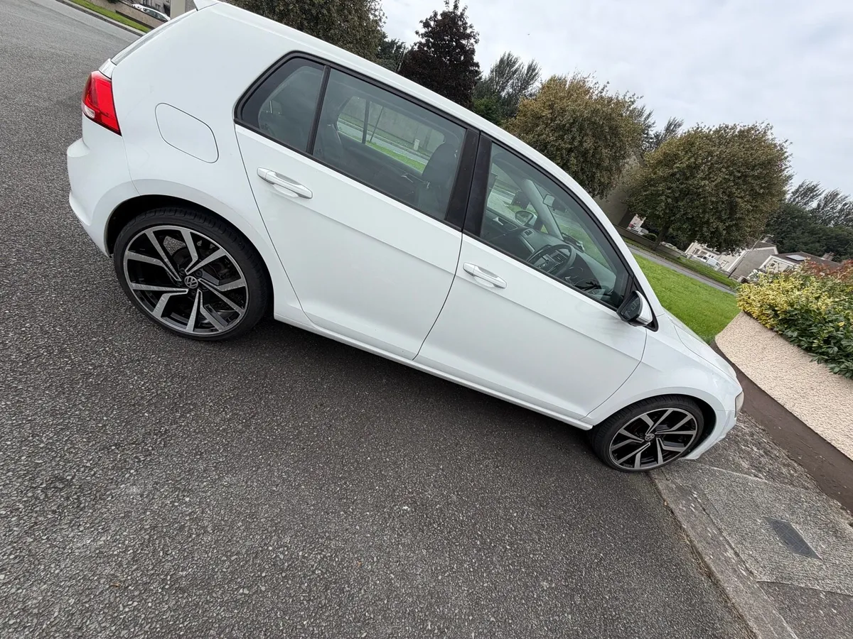 Volkswagen Golf 2012 1.6 TDI - Image 2