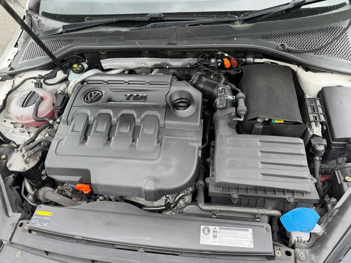 Volkswagen Golf 2012 1.6 TDI - Image 5