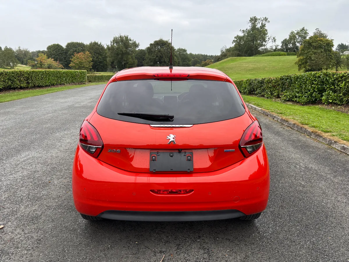 PEUGEOT 208 1.2 AUTO 2018 - Image 6