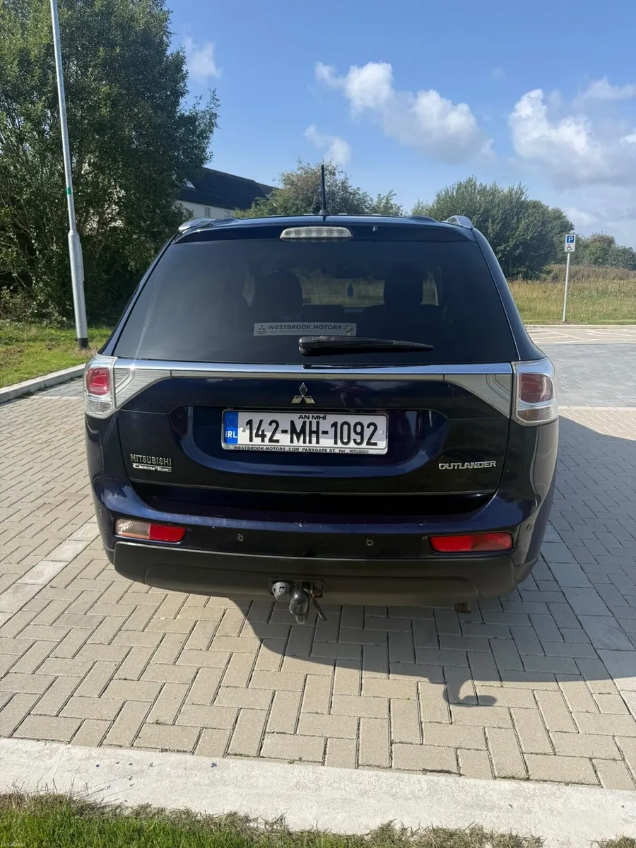 2014 2.3ltr Diesel Mitsubishi Outlander - Image 3