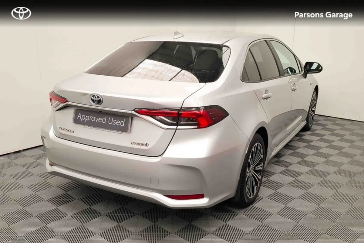 Toyota Corolla COROLLA HYBRID LUNA SPORT - Image 2