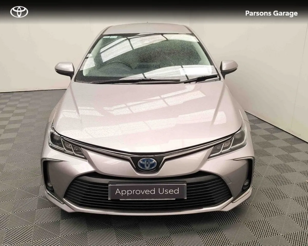 Toyota Corolla HYBRID LUNA SPORT 4DR - Image 5