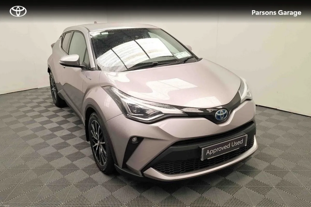 Toyota C-HR C-HR 1.8 HYBRID SOL - Image 1