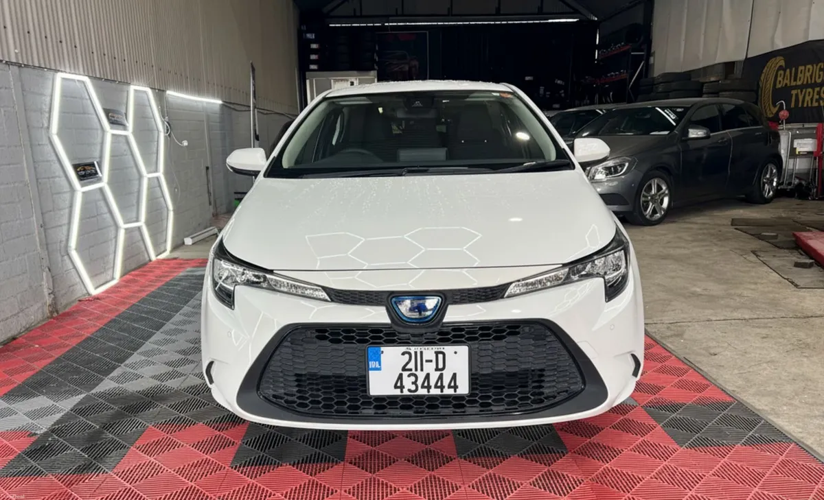 Toyota Corolla 2021 - Image 2