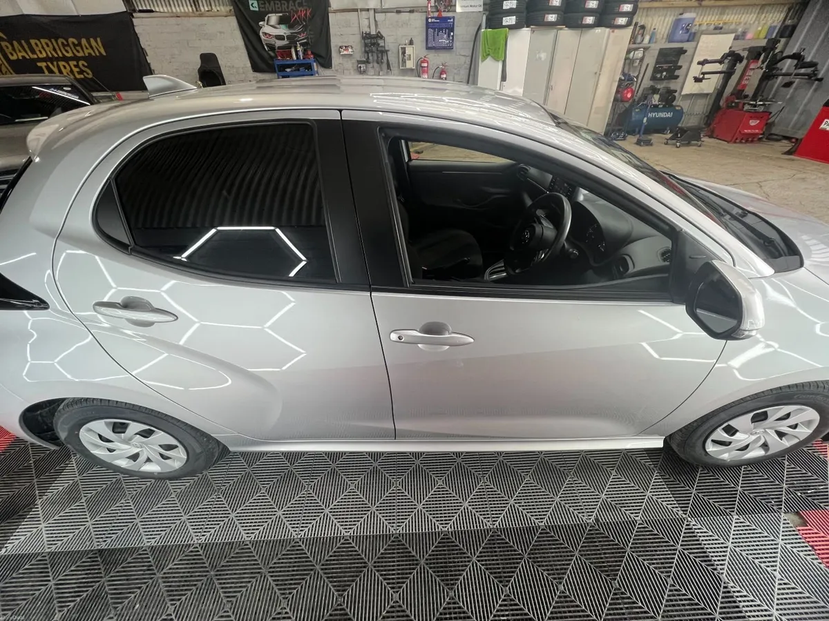 Toyota Yaris 2022 1.5L Hybrid - Image 3