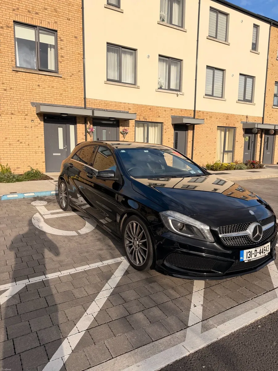 MERCEDES A180 AUTOMATIC ADDED STAR LIGHTS, AMBIENT - Image 1