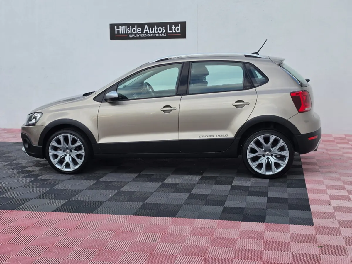 Volkswagen Polo CROSS 1.2 PETROL 5DR AUTOMATIC - Image 5