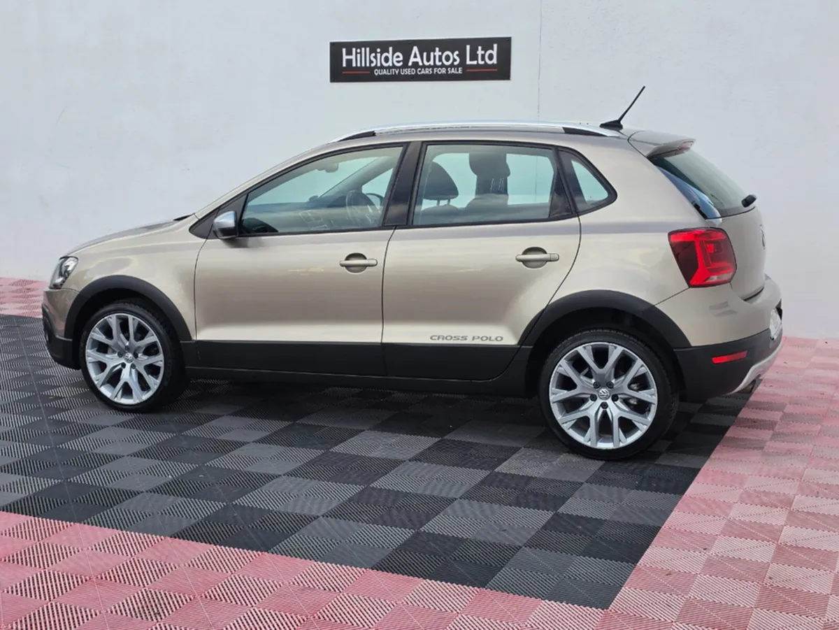 Volkswagen Polo CROSS 1.2 PETROL 5DR AUTOMATIC - Image 6