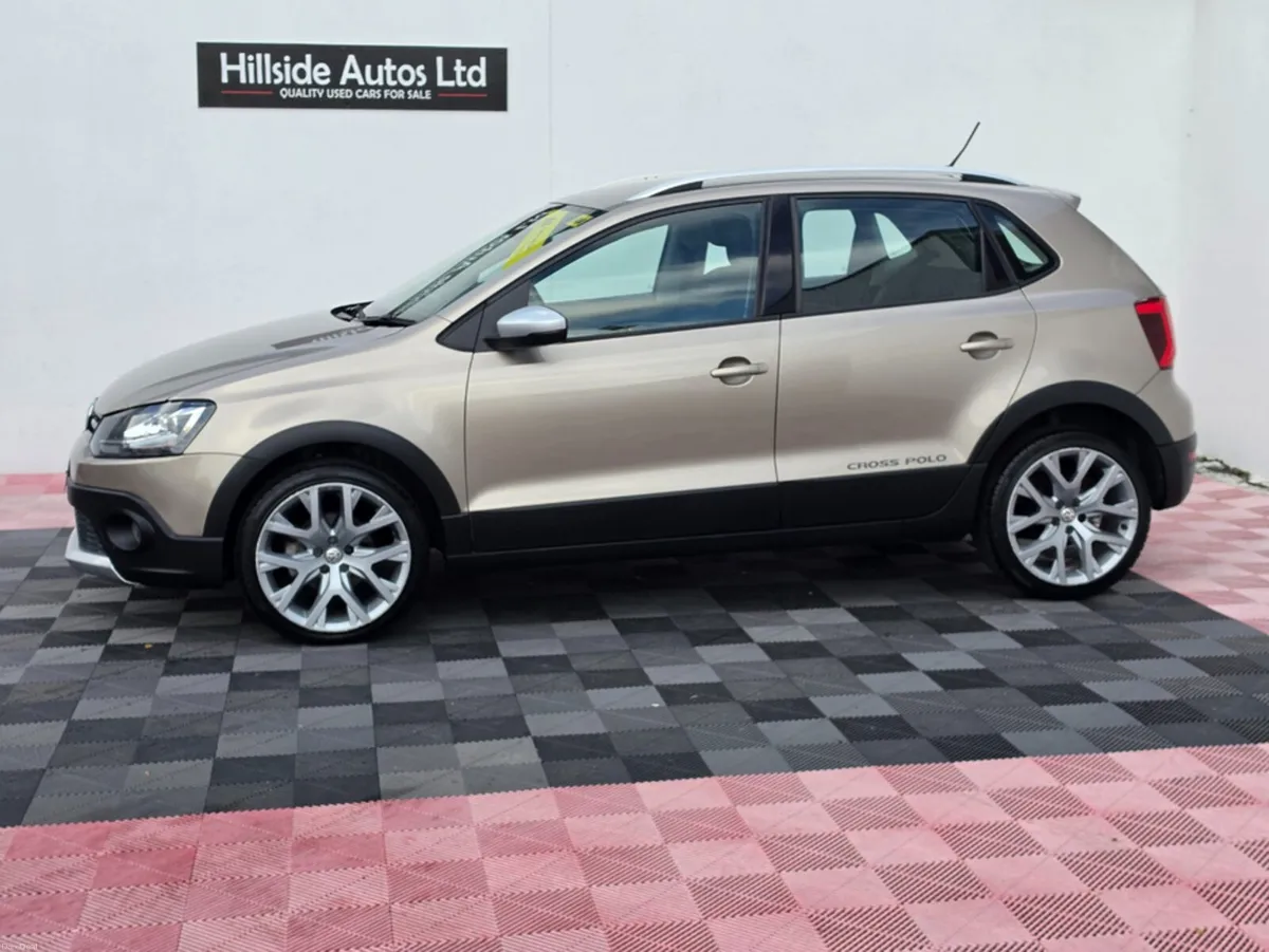 Volkswagen Polo CROSS 1.2 PETROL 5DR AUTOMATIC - Image 4