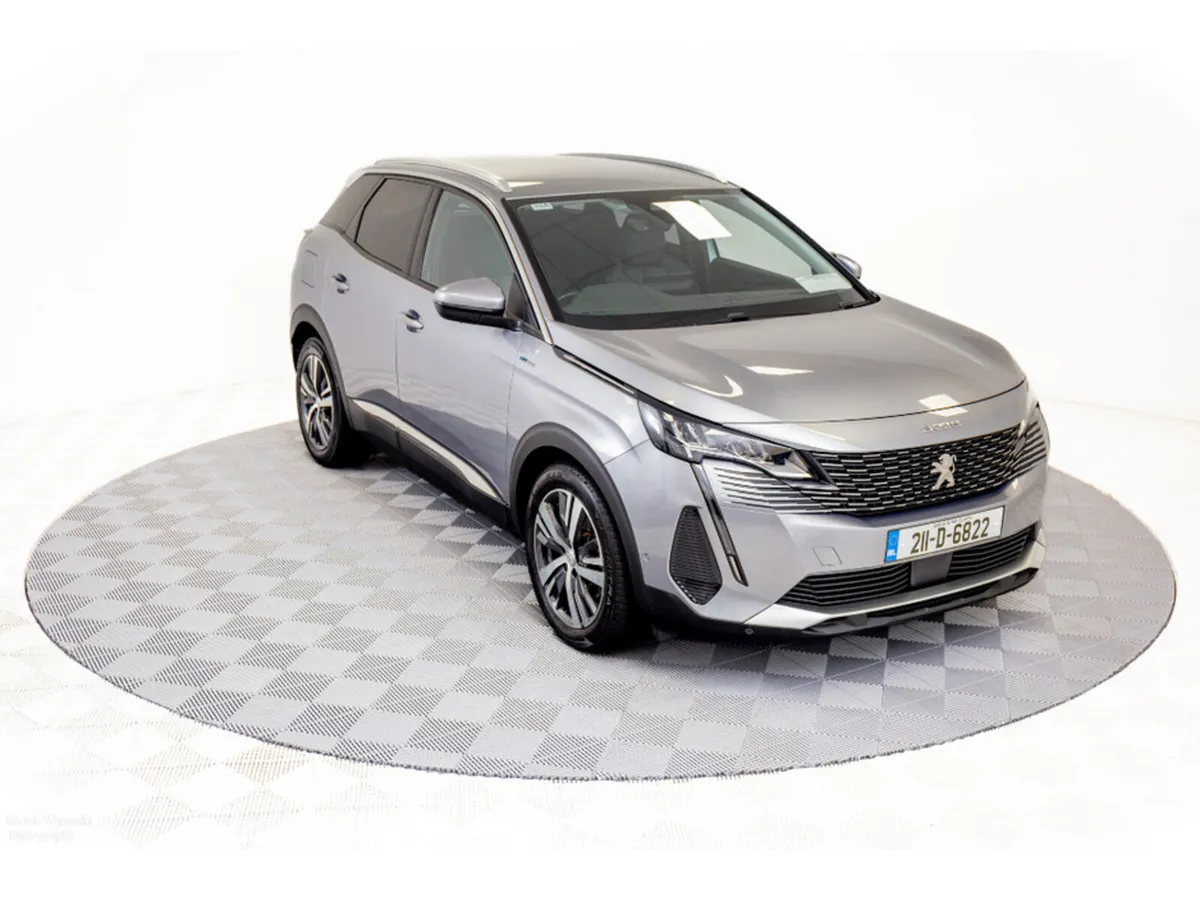 Peugeot 3008 Allure 1.6 PHEV Auto 225HP - Image 1