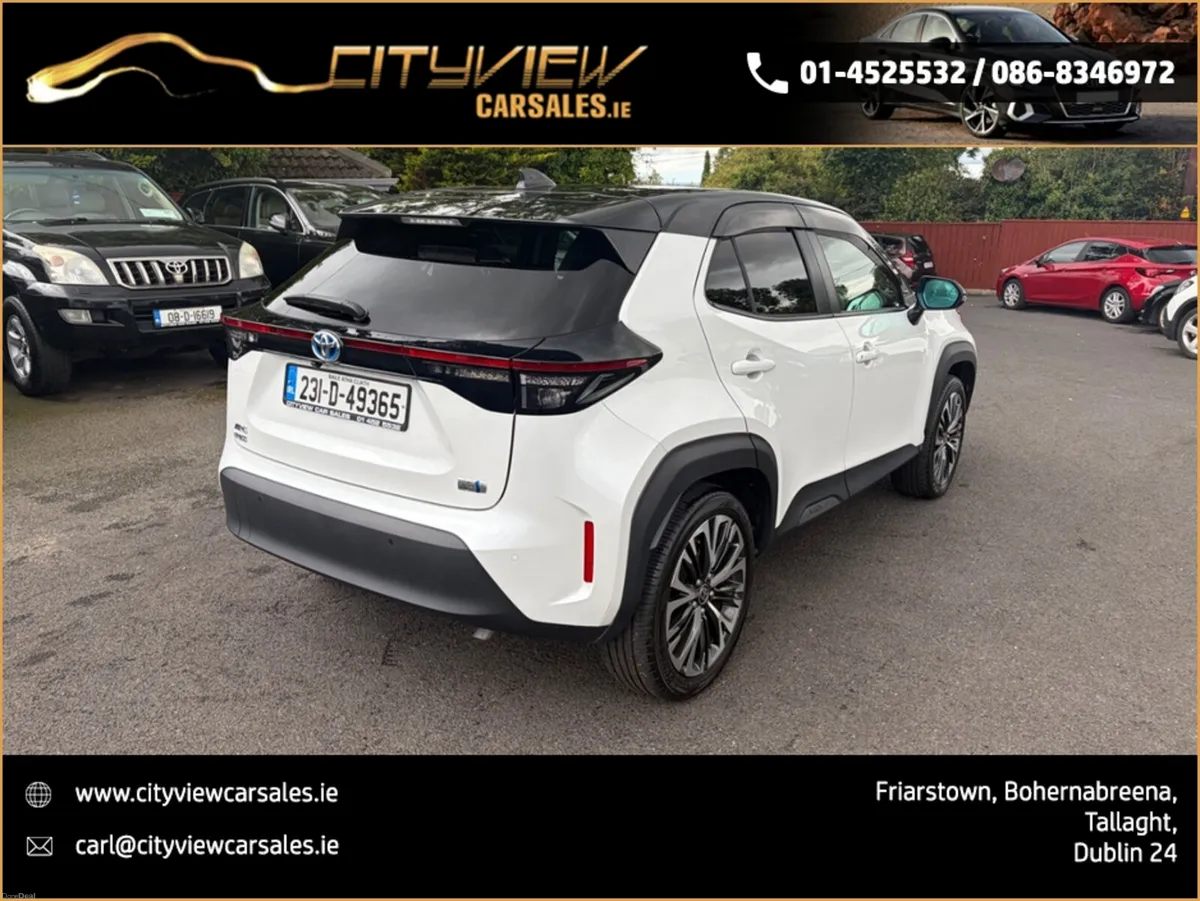 Toyota Yaris Cross HYBRID AUTO LOW MILAGE - Image 4