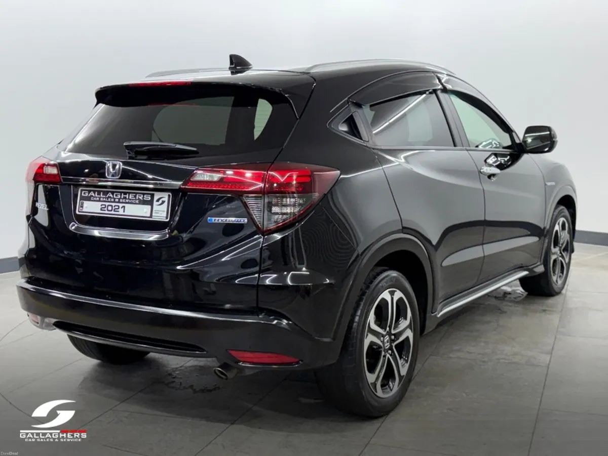 Honda Vezel Z 1.5 PETROL HYBRID AUTOMATIC HALF LEA - Image 3