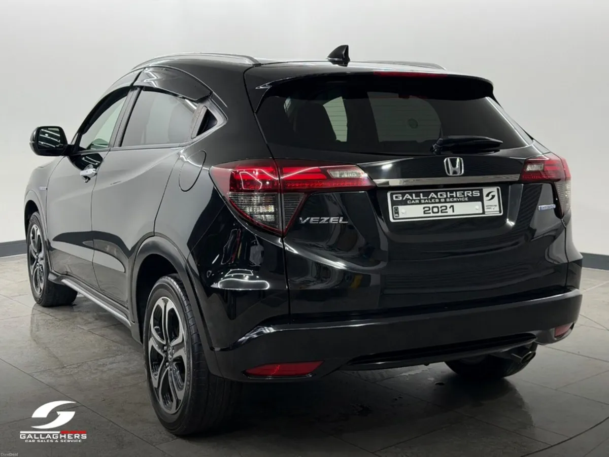 Honda Vezel Z 1.5 PETROL HYBRID AUTOMATIC HALF LEA - Image 5