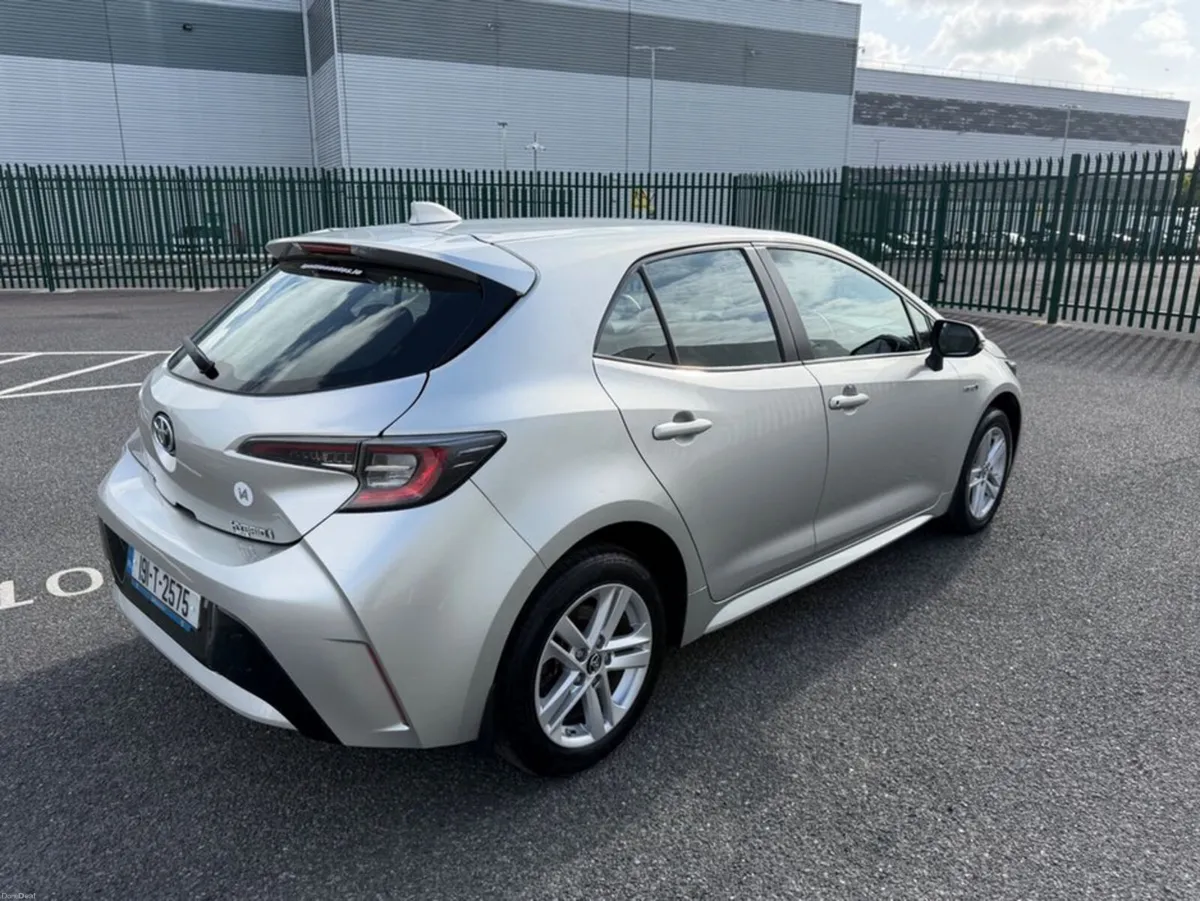 Toyota Corolla LUNA MODEL, PETROL / HYBRID, TOYOTA - Image 3