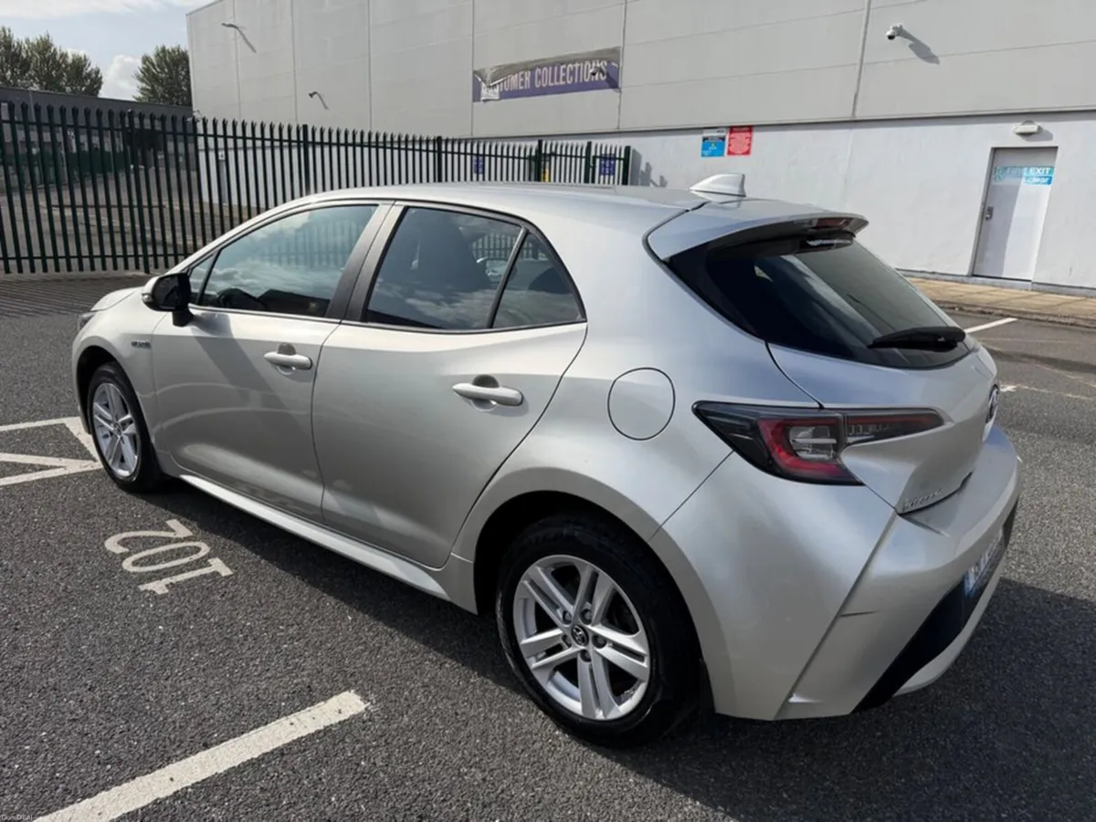 Toyota Corolla LUNA MODEL, PETROL / HYBRID, TOYOTA - Image 4
