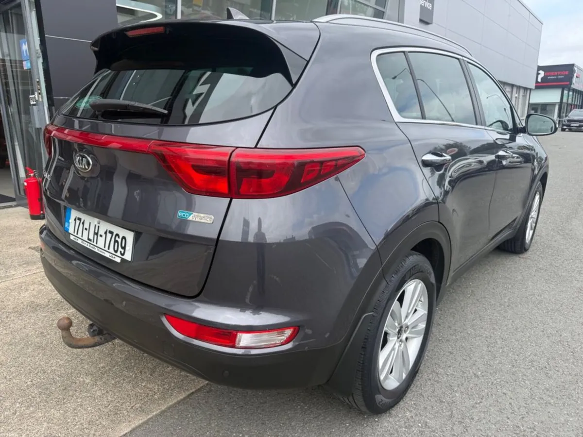 Kia Sportage 1.7 Platinum 5DR - Image 5