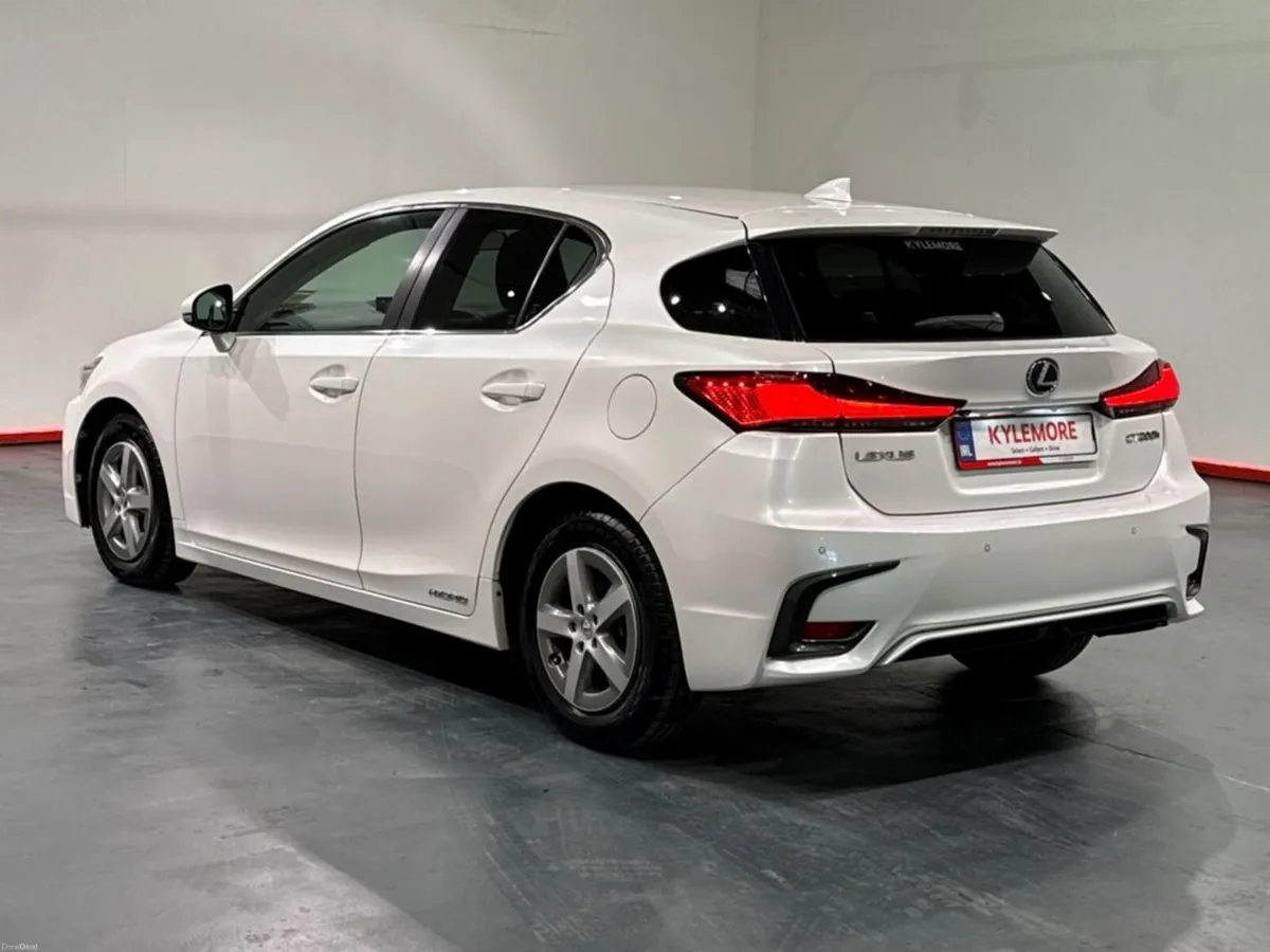 Lexus CT HYBRID 1.8L PETROL AUTOMATIC - REVERSE CA - Image 5
