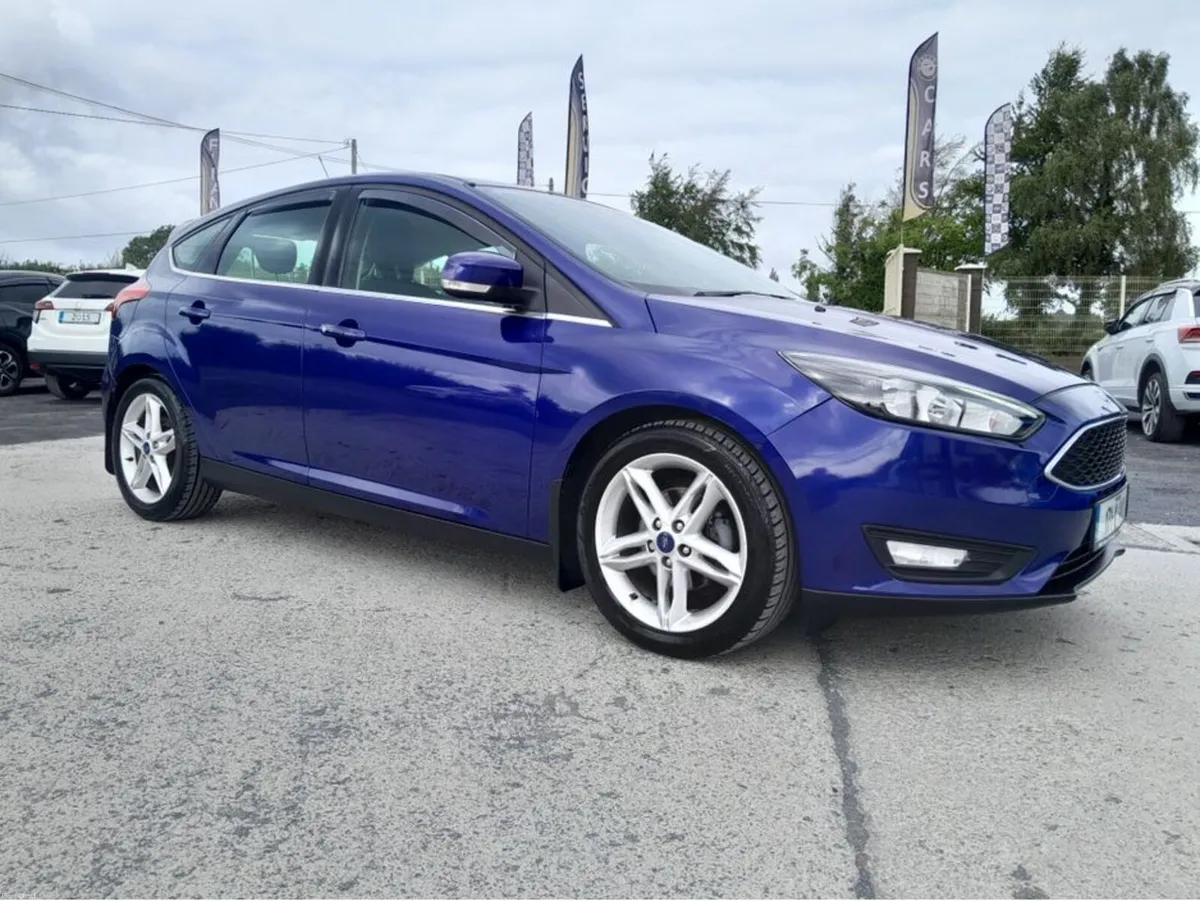 Ford Focus ZETEC 1.0 ECOBOOST 100PS 4DR - Image 2