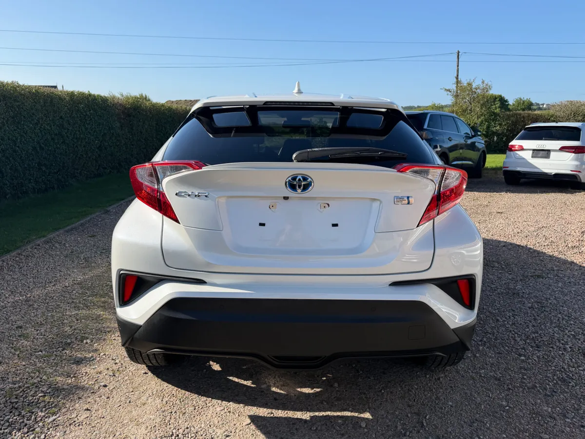 171 Toyota C-HR G spec Low Km (1.8 Hybrid) - Image 5