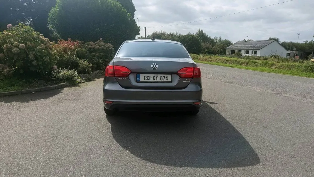 VW Jetta - 1.6 TDi - 2013 - Image 4