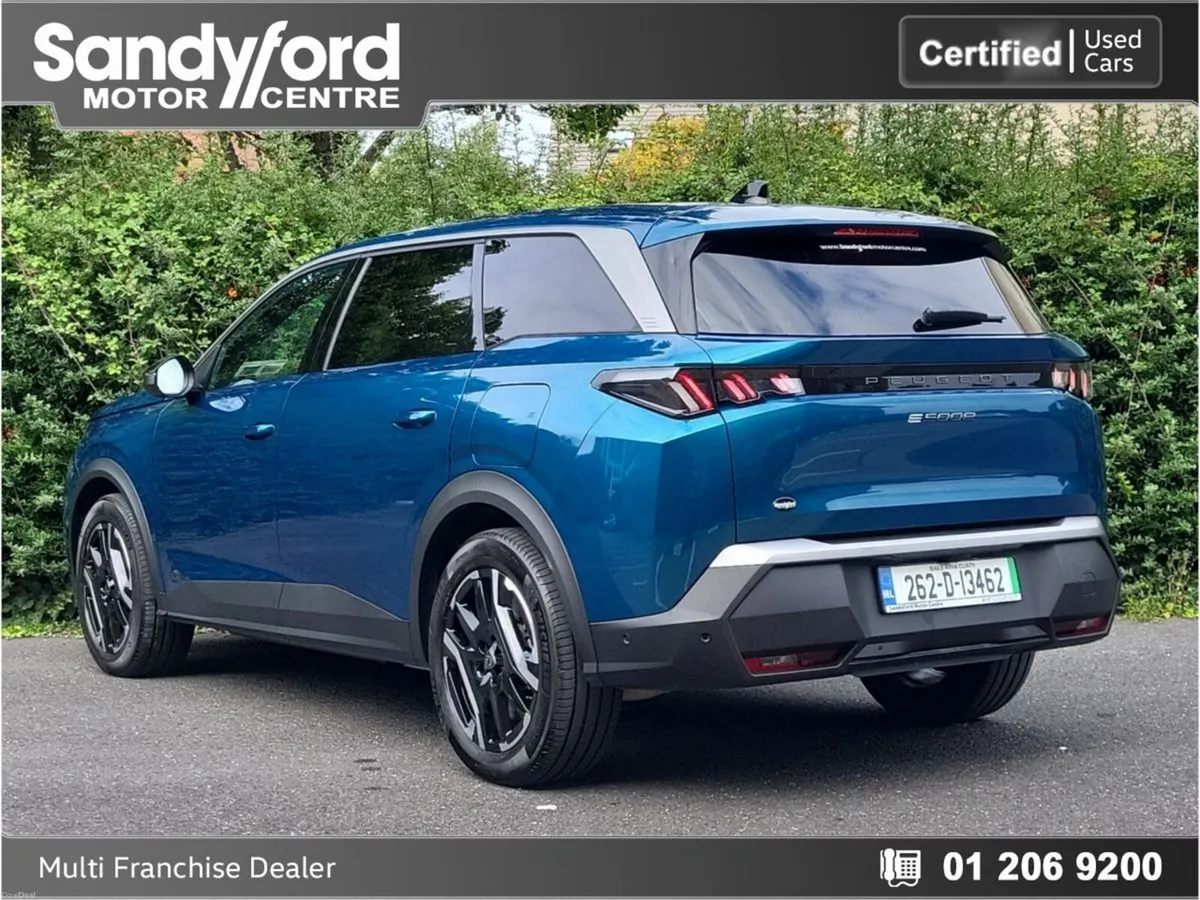 Peugeot 5008 262 EV 73kwh 210hp Allure**DEMO** - Image 4