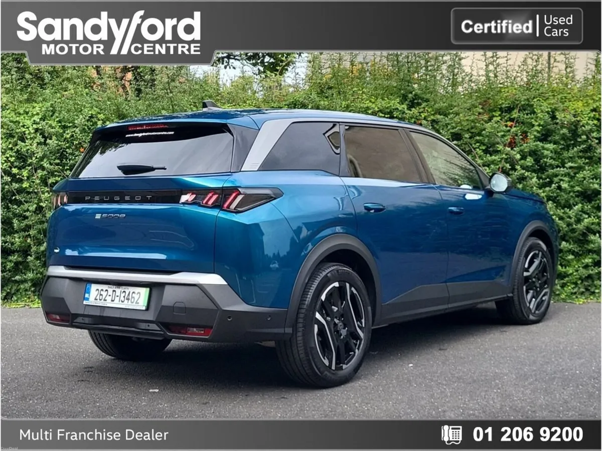 Peugeot 5008 262 EV 73kwh 210hp Allure**DEMO** - Image 2