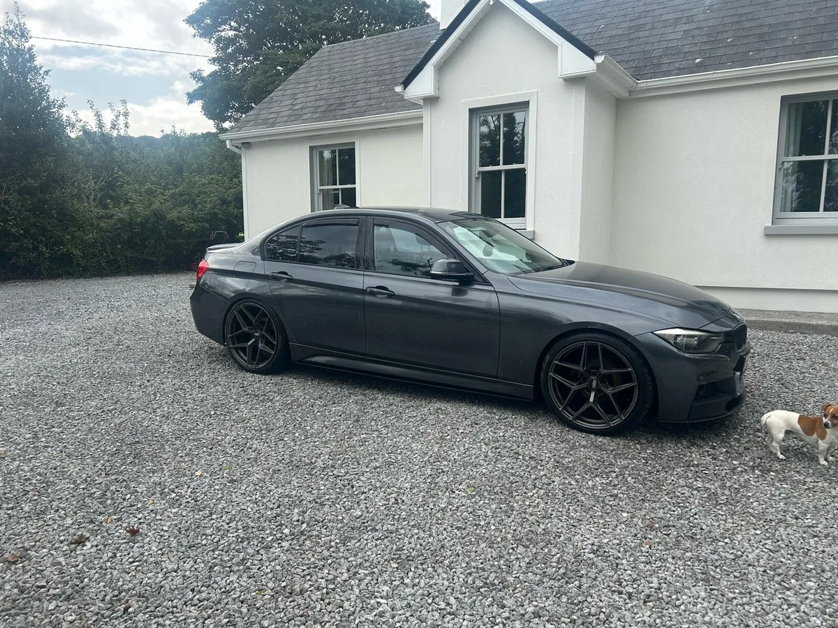 BMW 3 series M Sport - Image 2