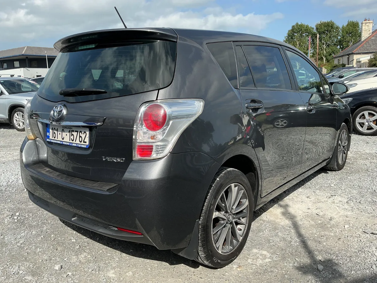 TOYOTA VERSO 1.6 D4D SOL SKY VIEW 7 SEATER - Image 5