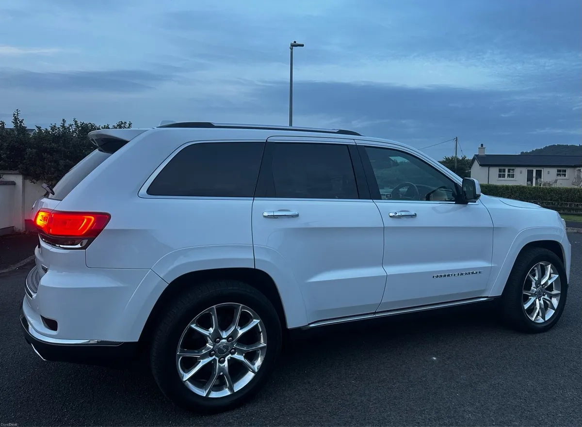 Jeep Grand Cherokee Summit - Image 6
