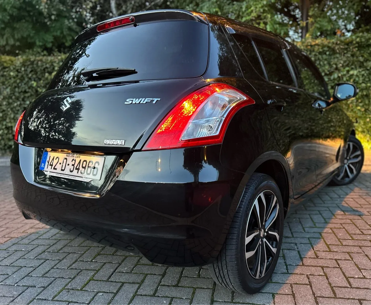 ⭐ 🚙 ONLY 33k KM NEW NCT/WARRANTY SUZUKI AUTO - Image 3