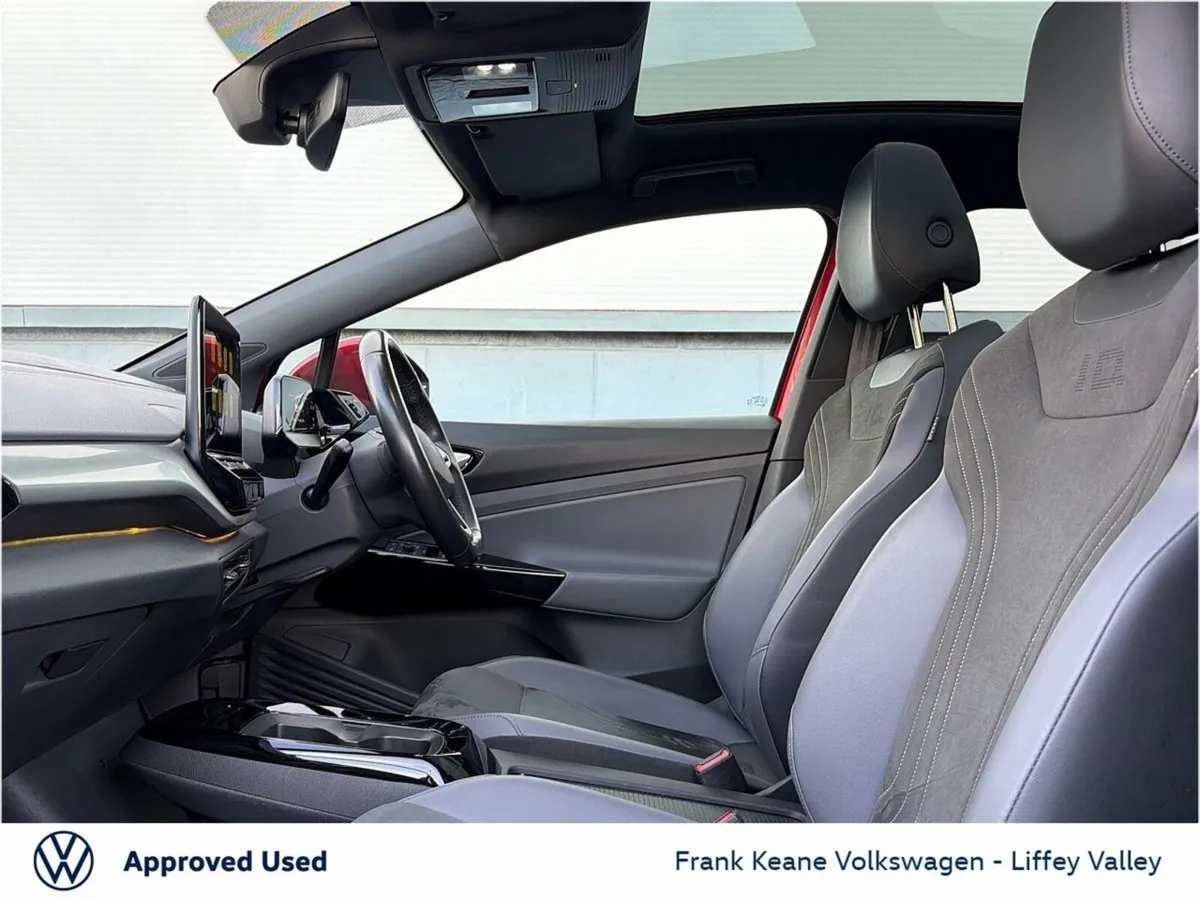 Volkswagen ID.5 77KWH FAMILY 204HP *KINGS RED META - Image 4