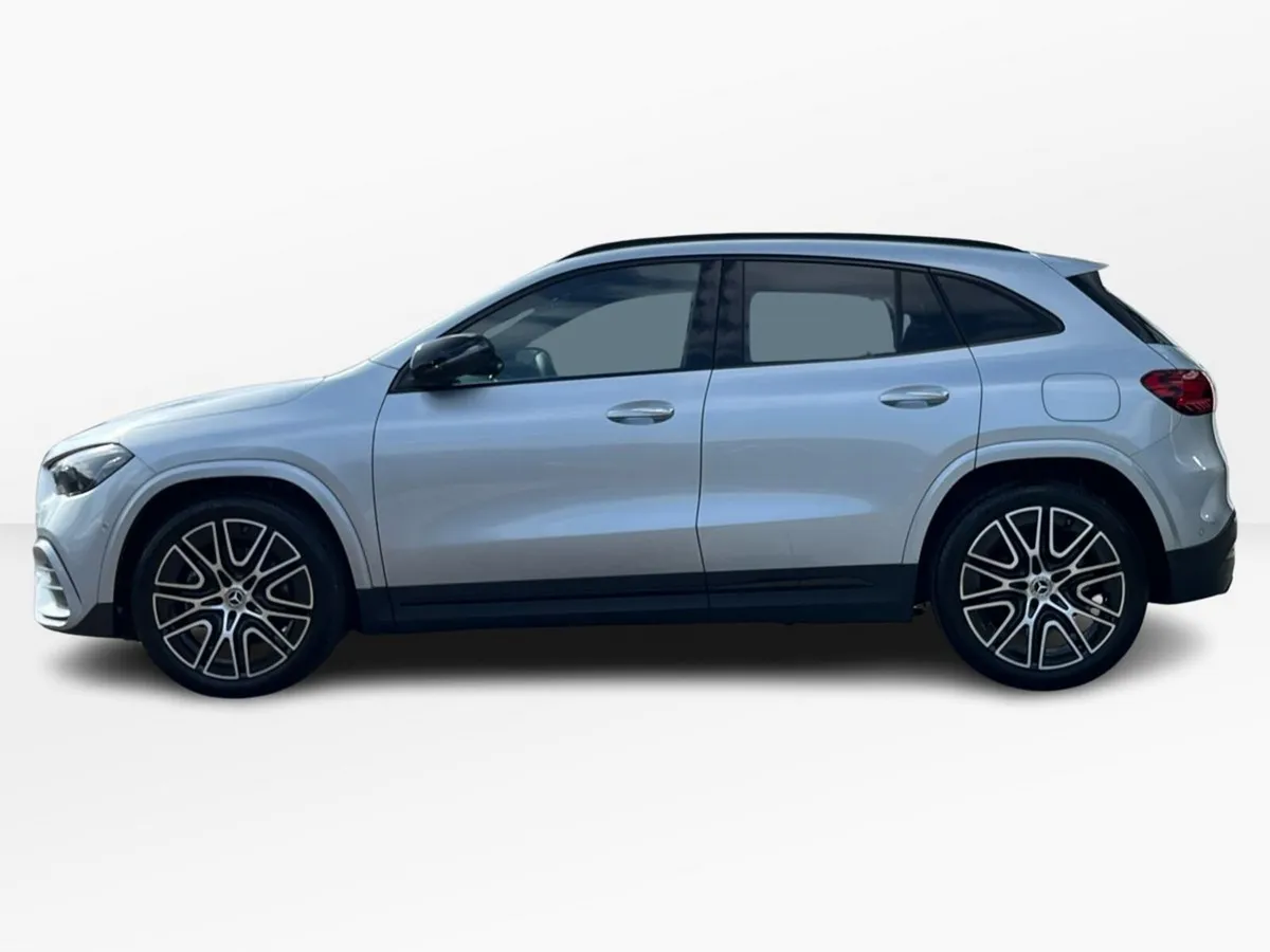 Mercedes-Benz GLA 180D AMG  Line Plus Compact SUV - Image 5