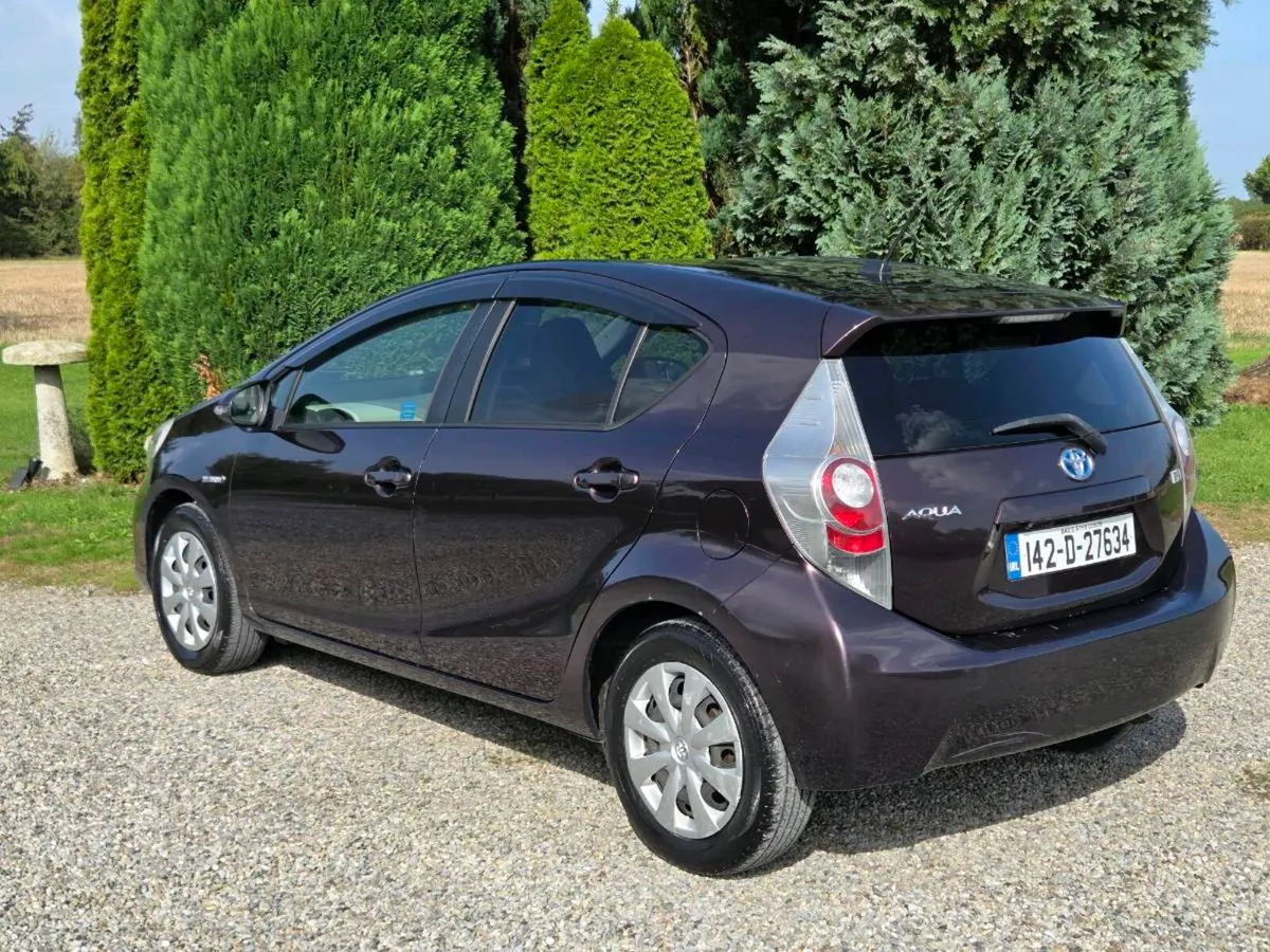 Very Low Mileage Toyota Aqua 1.5 Hybrid - Image 4