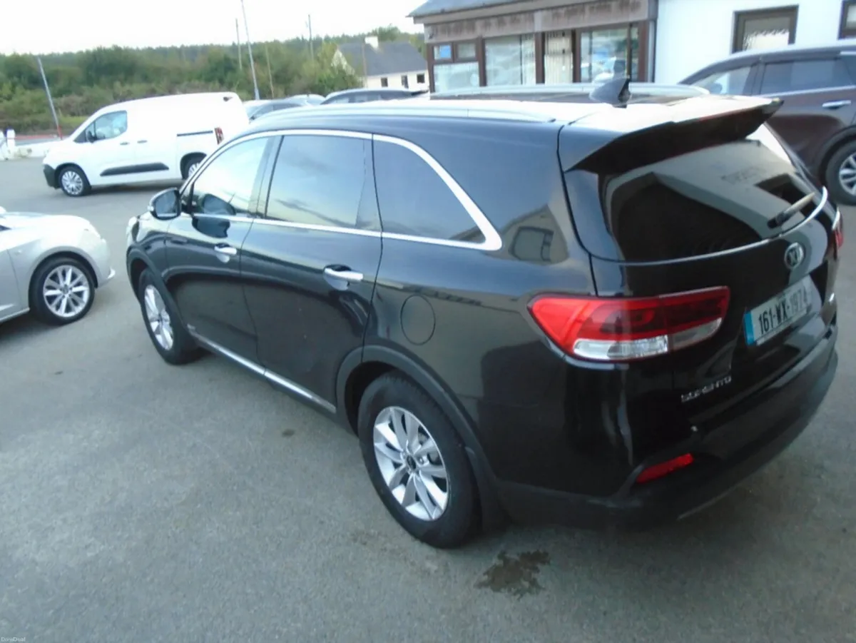 Kia Sorento PLATINUM 5DR - Image 3
