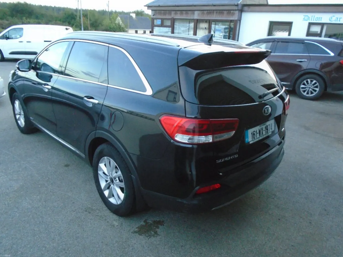 Kia Sorento PLATINUM 5DR - Image 5