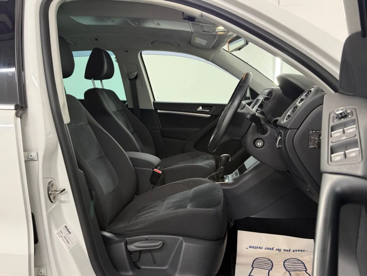 Volkswagen Tiguan **TOUCHSCREEN BLUETOOTH RADIO ** - Image 5