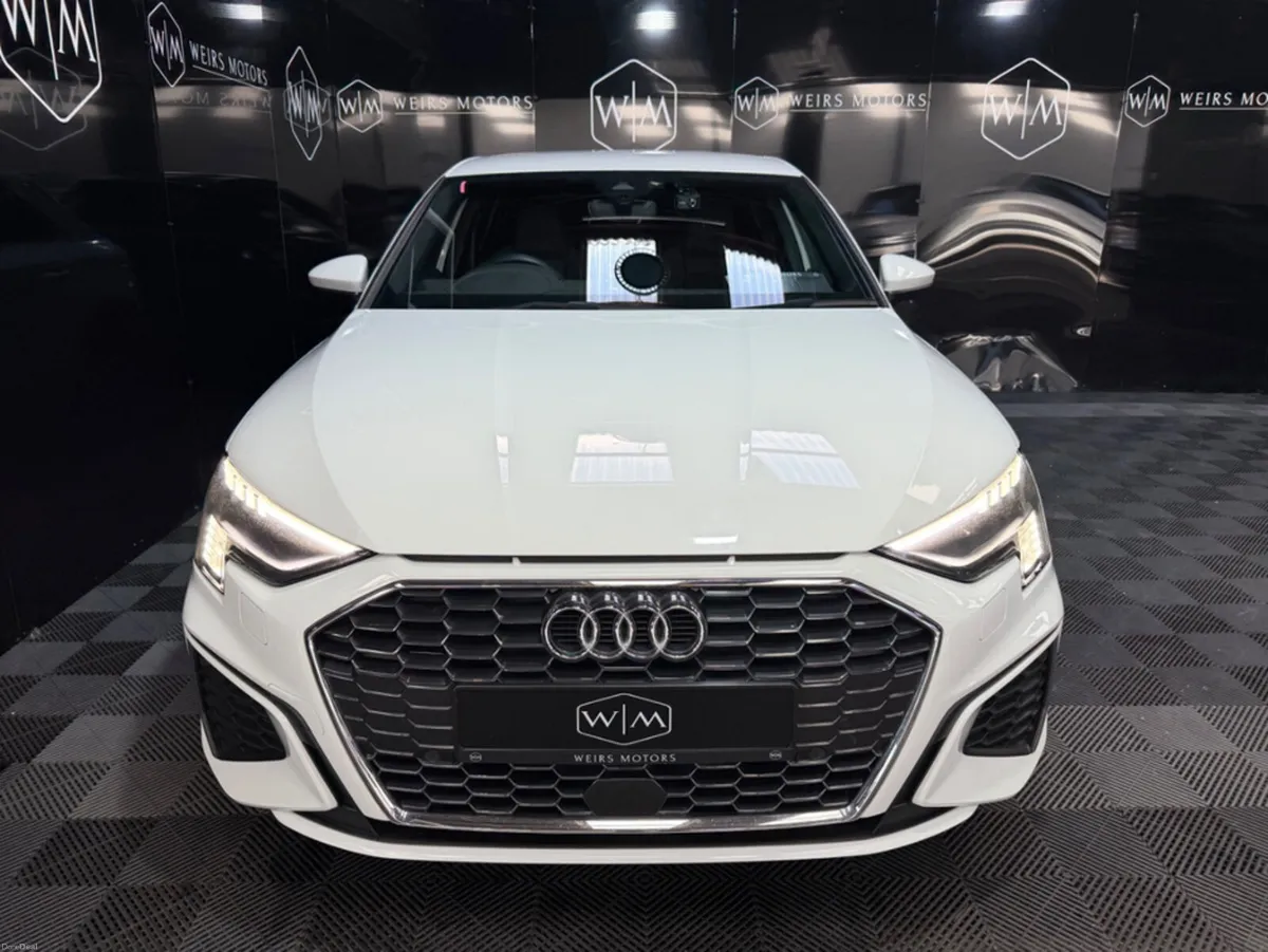 Audi A3 S-LINE 30 TFSI //AUTOMATIC//SPORTSBACK//ON - Image 3