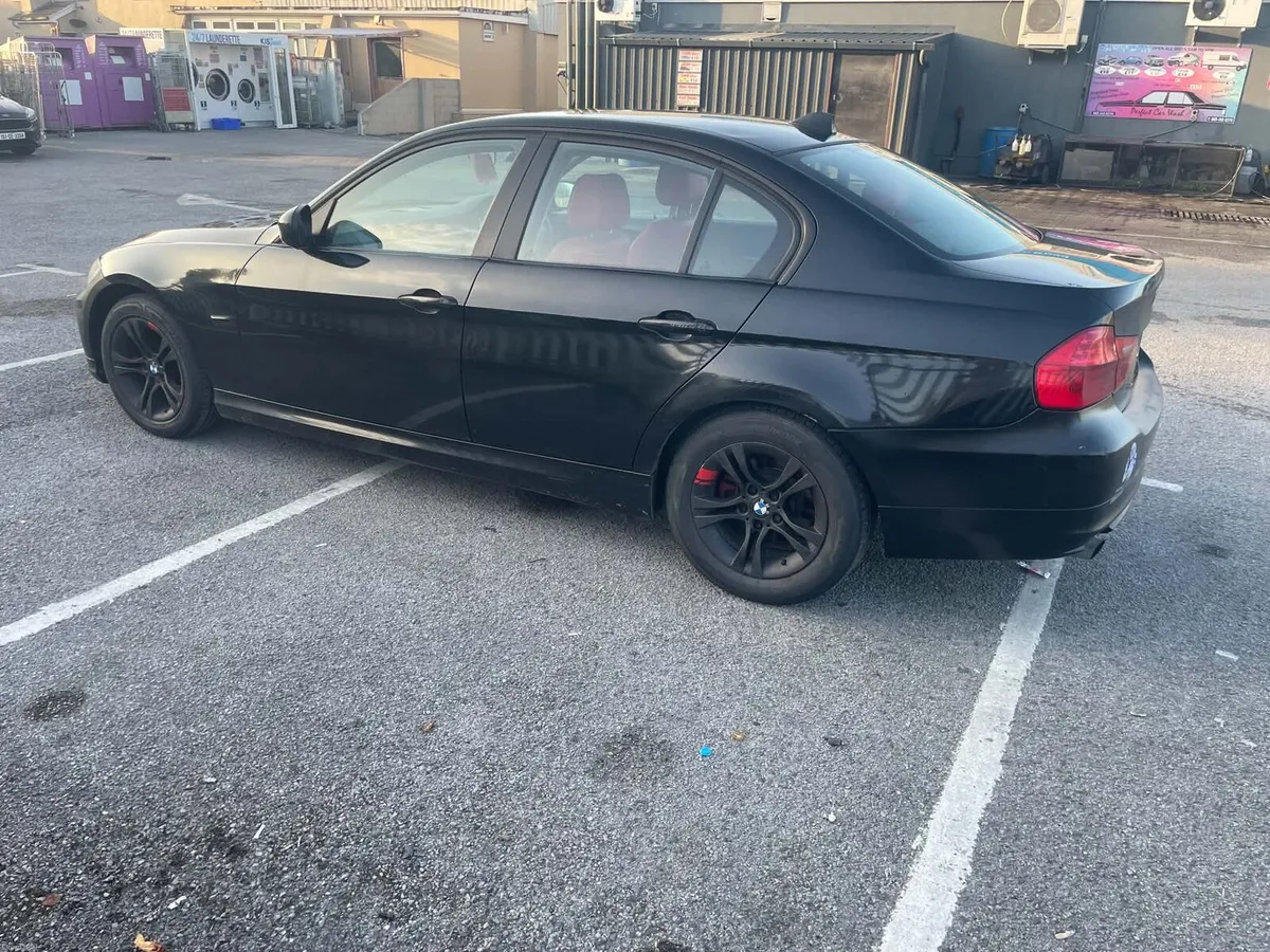 BMW 3-Series 2009 2.0 diesel E90 - Image 3