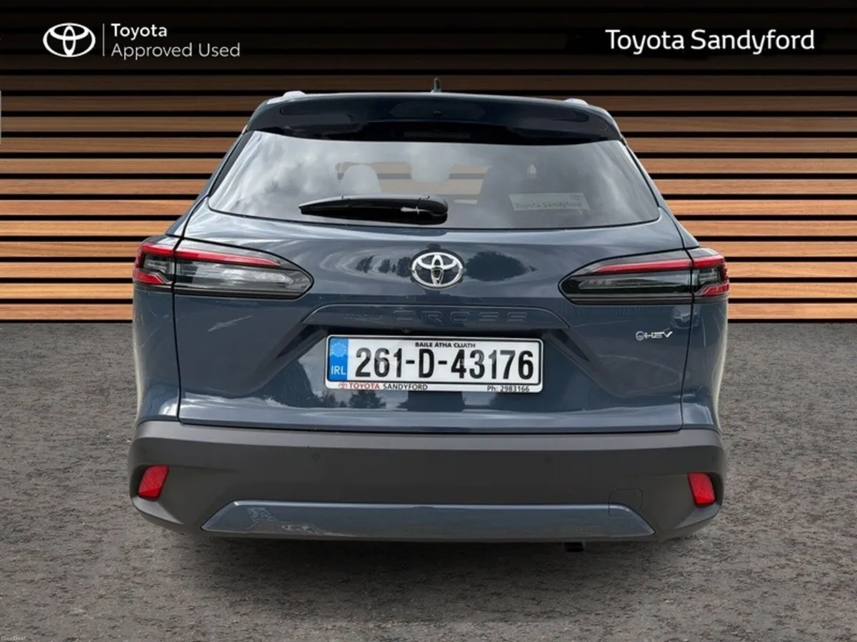 Toyota Corolla Cross SPORT 1.8 HYBRID // REAR CAME - Image 4