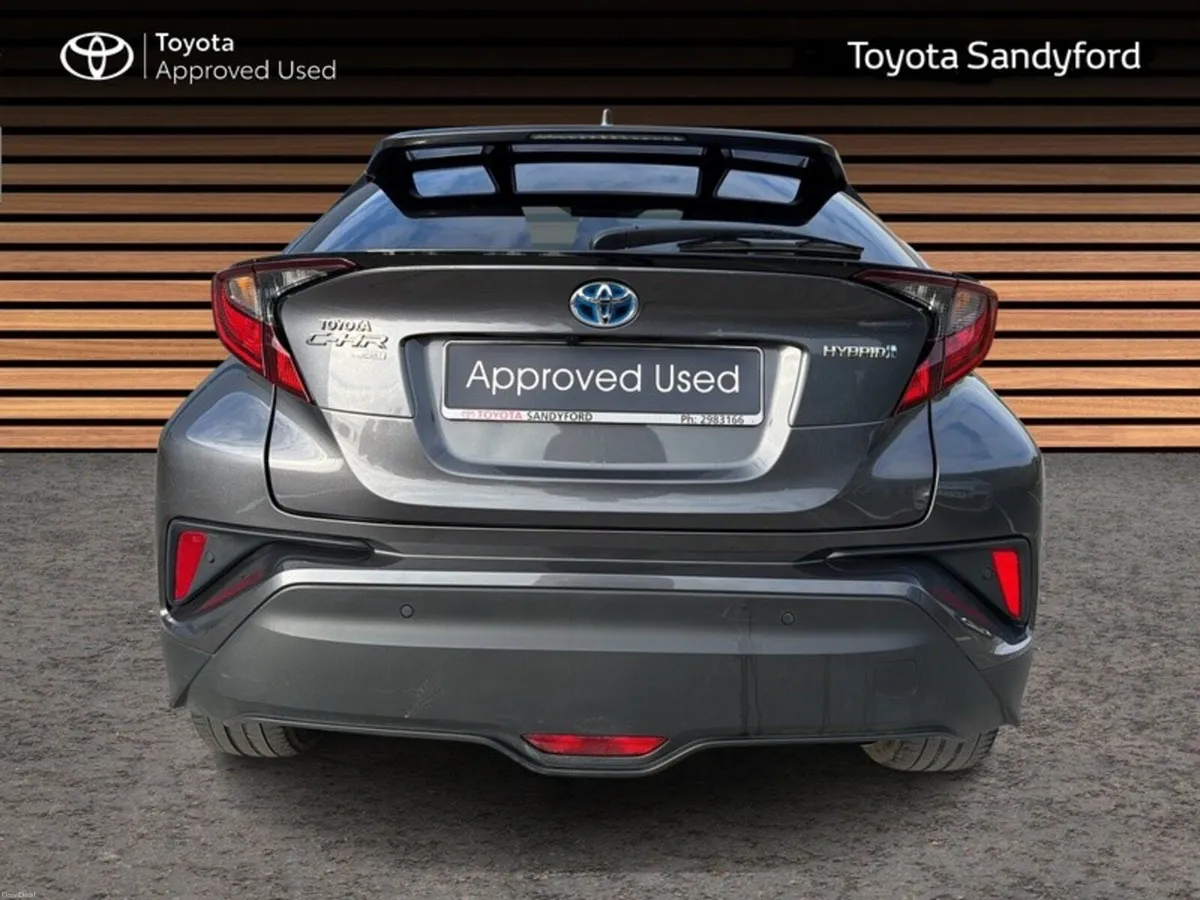 Toyota C-HR HYBRID SPORT // REAR CAMERA // BLUETOO - Image 4