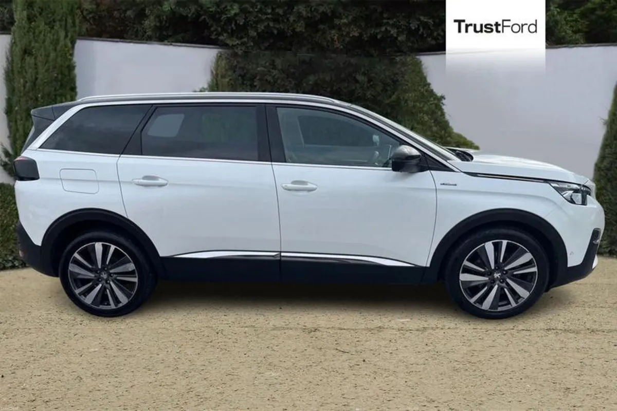 Peugeot 5008 1.2 PureTech GT Line Premium 5dr **HE - Image 3