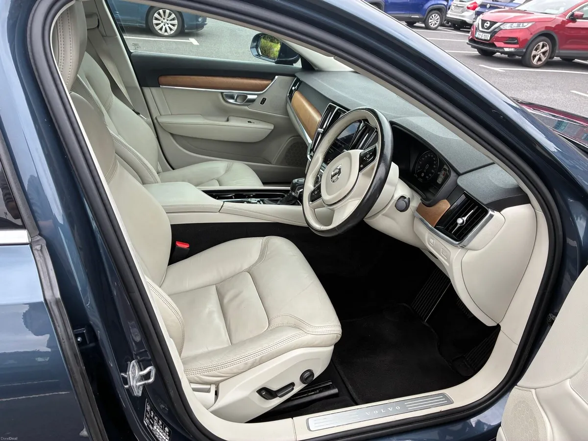 2018 Volvo 2L S90 187BHP D4 Inscription Automatic - Image 3