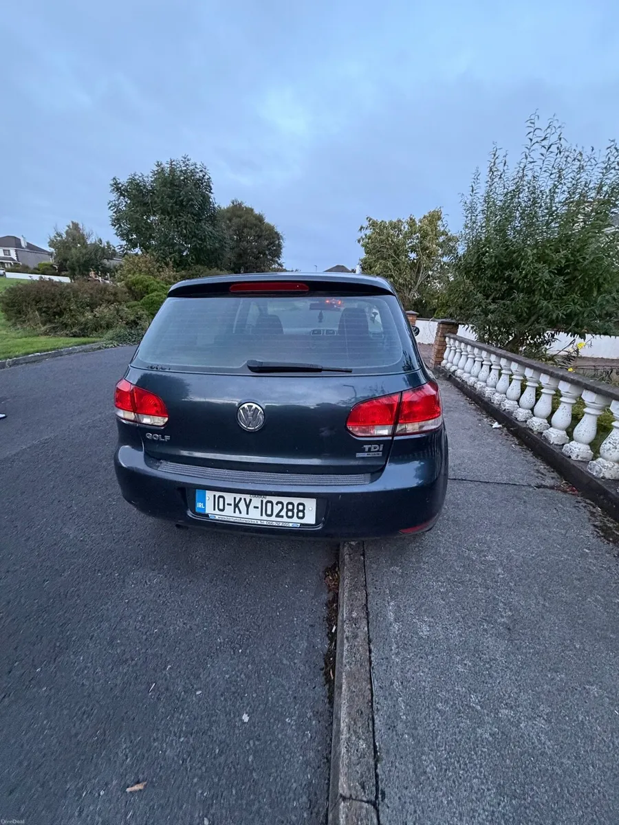 Golf 2010 - Image 2