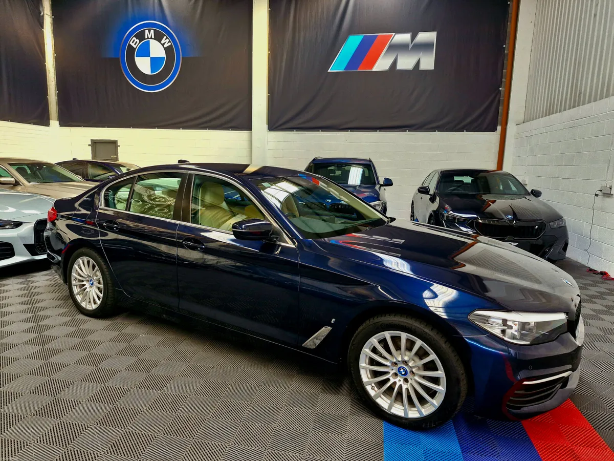 182 530E PLUG IN HYBRID - Image 3