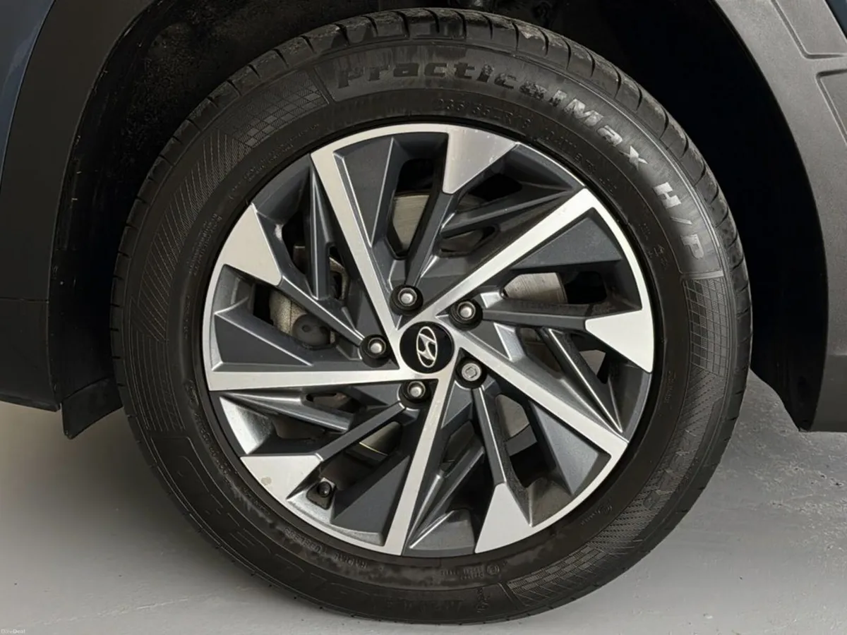 Hyundai Tucson Executive Plus 5DR - Image 3