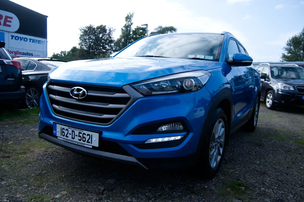 Hyundai Tucson 2016 1.7 D Executive one Owner low - Image 3