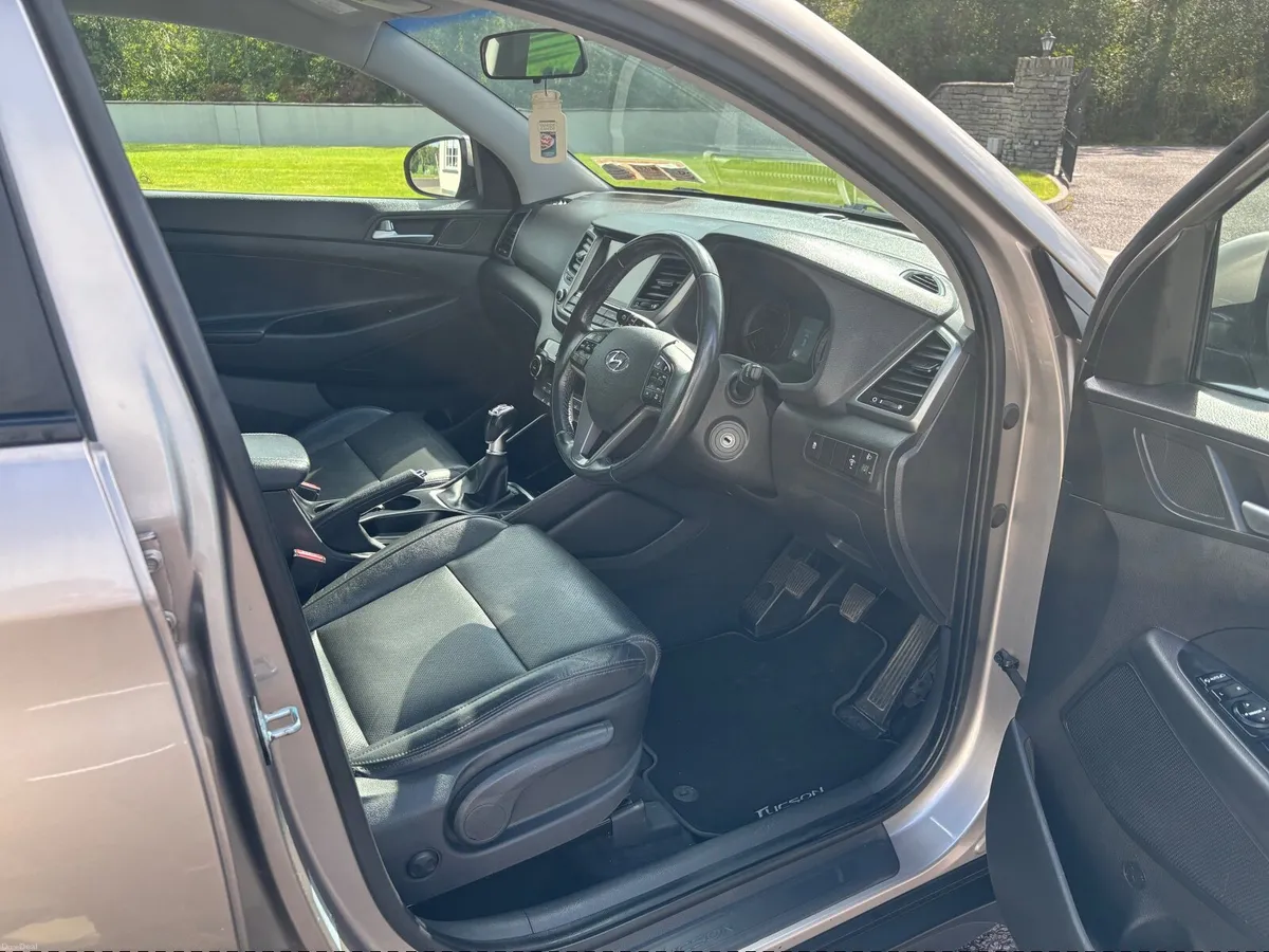 Hyundai Tucson 2018 Executive 1.7  Diesel - Image 6