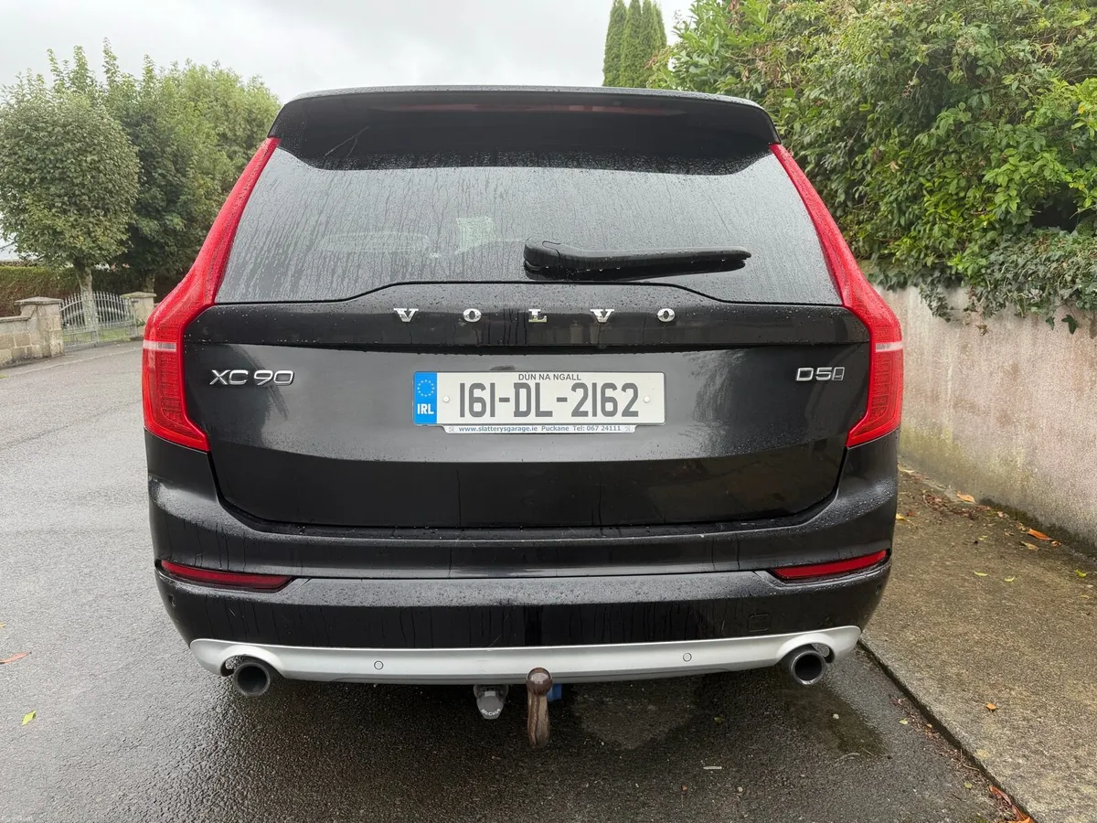Volvo XC90 D5 Momentum - Image 3